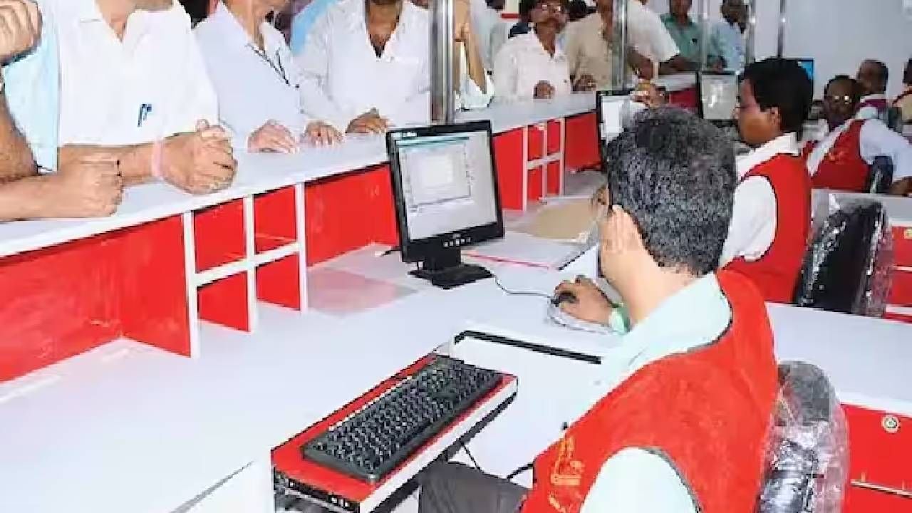 तुम्हाला दरमहा निश्चित तारखेला, ठराविक हप्ता जमा करावा लागतो. जर खाते महिन्याच्या पहिल्या 15 दिवसांत उघडले तर पुढील महिन्याच्या 15 तारखेपर्यंत हप्ता जमा करावा लागतो.  15 तारखेनंतर खाते उघडले तर नियमाप्रमाणे पुढील महिन्याच्या संबंधित तारखेपर्यंत रक्कम जमा करावी लागते. 