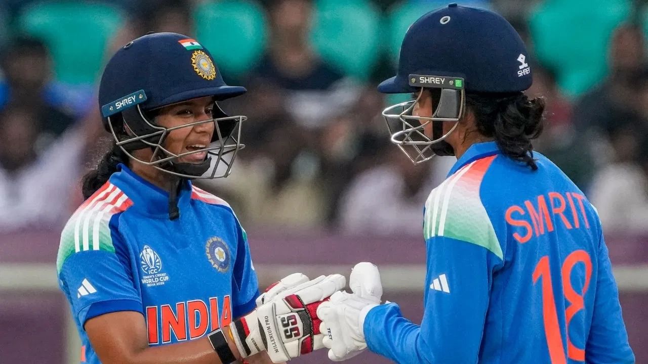 प्रतिका रावल हीने स्मृती मंधानासह शतकी सलामी भागीदारी केली.  तसेच प्रतिकाने या दरम्यान मोठा विक्रम आपल्या नावावर केला.  (Photo Credit : PTI)