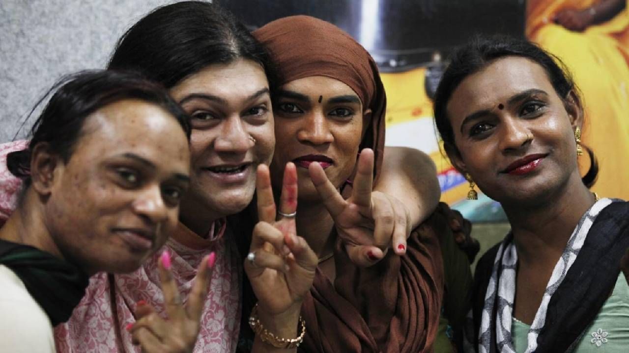 Pre-Diwali Tradition : तृतीयपंथी समाज दिवाळीपूर्वी देणगी का मागतो? इतिहास प्रभू रामाशी जोडलाय, जाणून घ्या