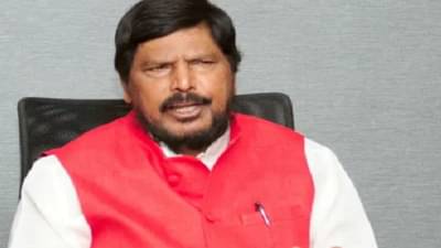 रिपब्लिकन ऐक्यासाठी आम्ही पॉझिटिव्ह, आठवलेंचं मोठं वक्तव्य, प्रकाश आंबेडकर यांच्याबद्दल काय म्हणाले?