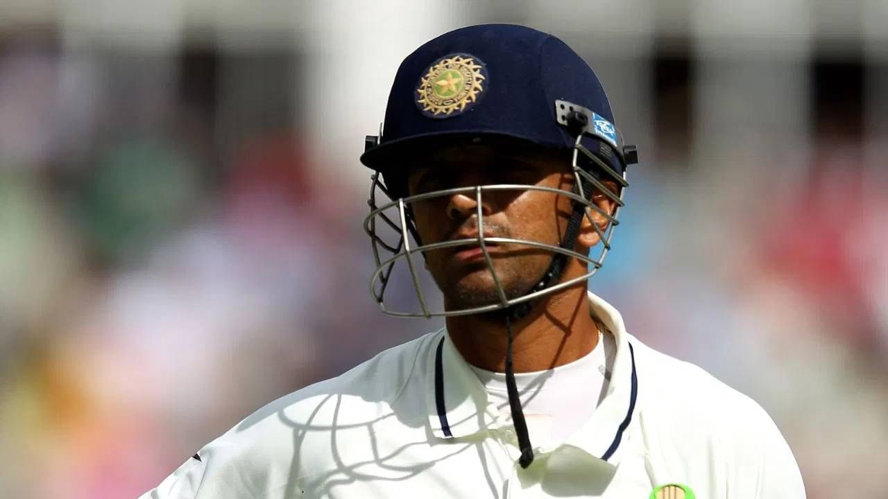 भारताचा माजी कर्णधार राहुल द्रविडला देखील असाच फटका बसला होता. 2002 मध्ये इंग्लंडविरुद्ध ओव्हल कसोटीत राहुल द्रविडने धावबाद होण्यापूर्वी 217 धावांची खेळी केली होती. (Photo-Richard Heathcote/Getty Images)