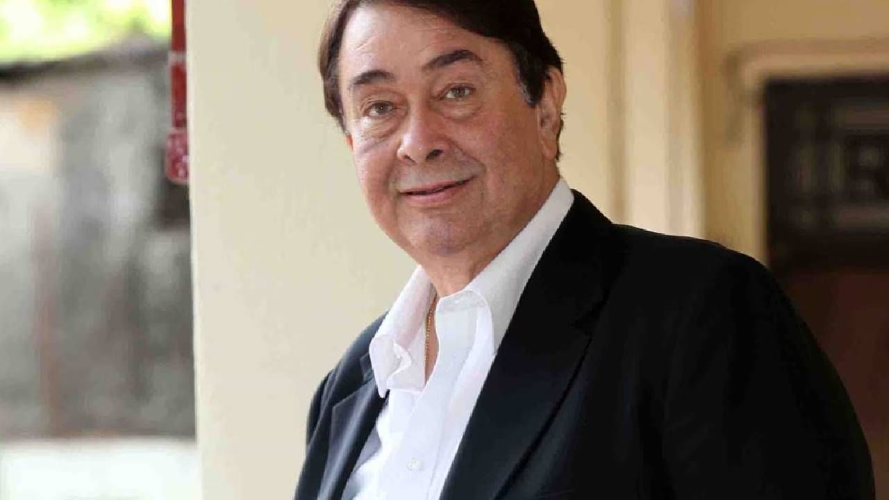 अभिनेते रणधीर कपूर यांनी देखील मुंबईतील कॅम्पियन स्कूलमधून आपले इंटरमीडिएट शिक्षण पूर्ण केले.