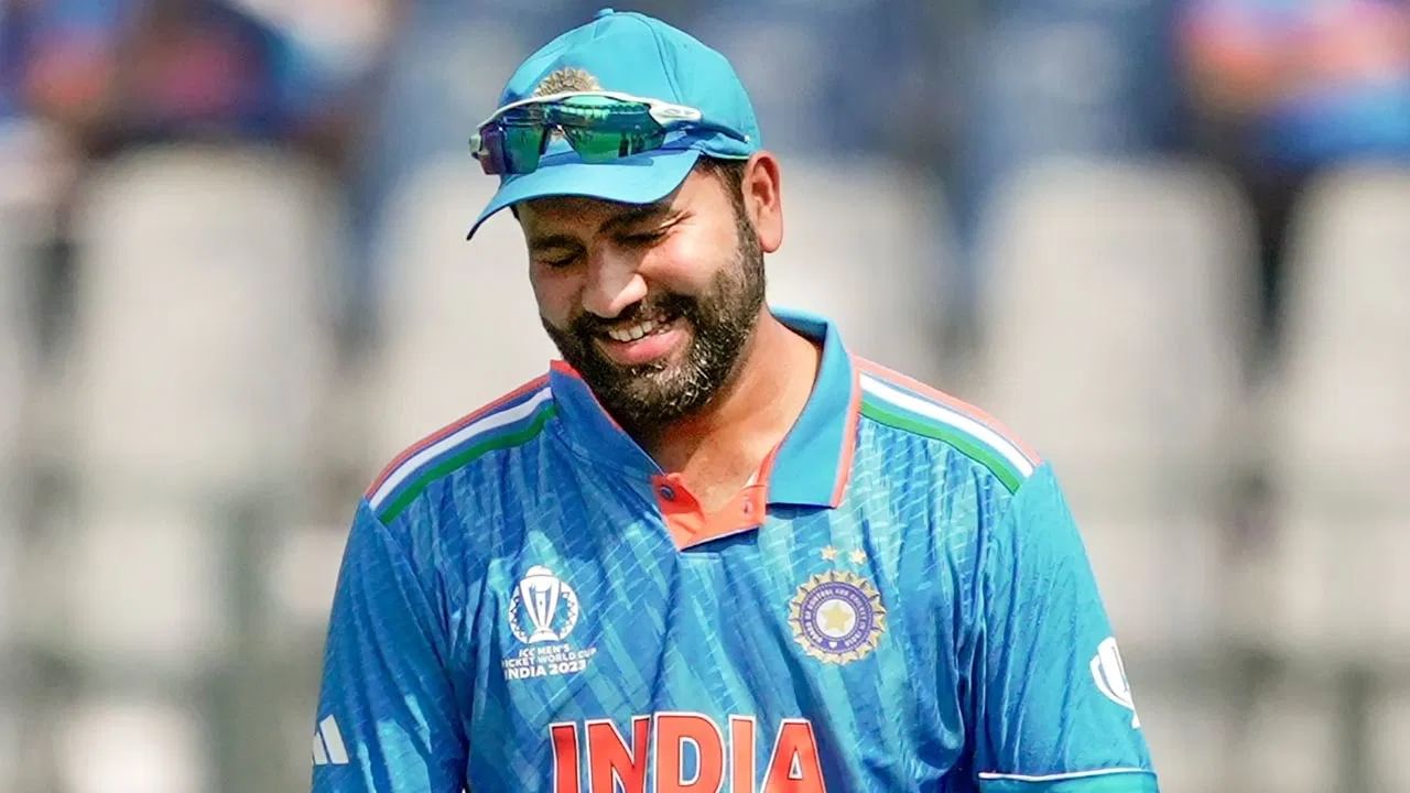 रोहितने टीम इंडियाची 56 वनडे मॅचेसमध्ये कॅप्टन्सी केली. रोहितने भारताला 56 पैकी 42 मॅचेसमध्ये विजयी केलं. तर 12 वेळा पराभूत व्हावं लागलं. (Photo Credit : Tv9)