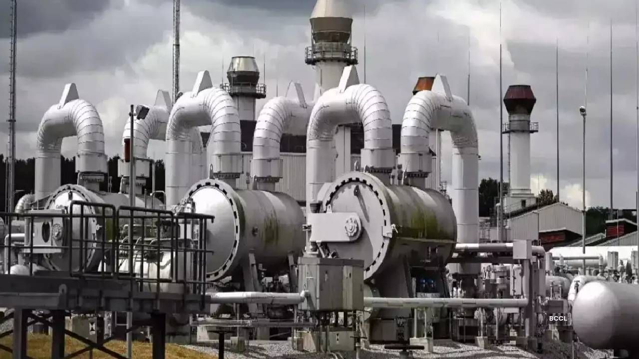 भारत रशिया संबंध तणावात, दोन मोठ्या या कंपन्यांनी थांबली तेल खरेदी, 280 दशलक्ष डॉलर तब्बल..