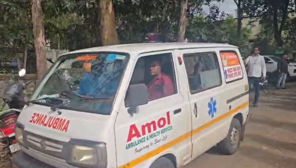 आता याच प्रकरणात आणखी एक नवी माहिती समोर आली आहे. मिळालेल्या माहितीनुसार मृत महिला डॉक्टरची सख्खी बहीणदेखील वैद्यकीय अधिकारी आहे. काही दिवसांपूर्वी आत्महत्या केलेल्या डॉक्टर असलेल्या तरुणीने आपल्या सख्ख्या बहिणीला कॉल केला होता. 