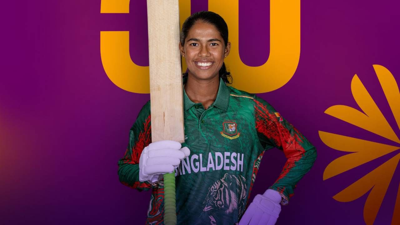 41 व्या षटकाच्या पहिल्या चेंडूवर बांगलादेशची तिसरी विकेट पडली. त्यावेळी संघाची धावसंख्या 150 होती आणि येथेच शोरना क्रीजवर आली. शोरना अख्तरने तिच्या प्रचंड धैर्याने डावाचे चित्र बदलले. तसेच मोठी खेळी करत बांगलादेशला चांगल्या स्थितीत आणलं. (Photo Credit: Getty)