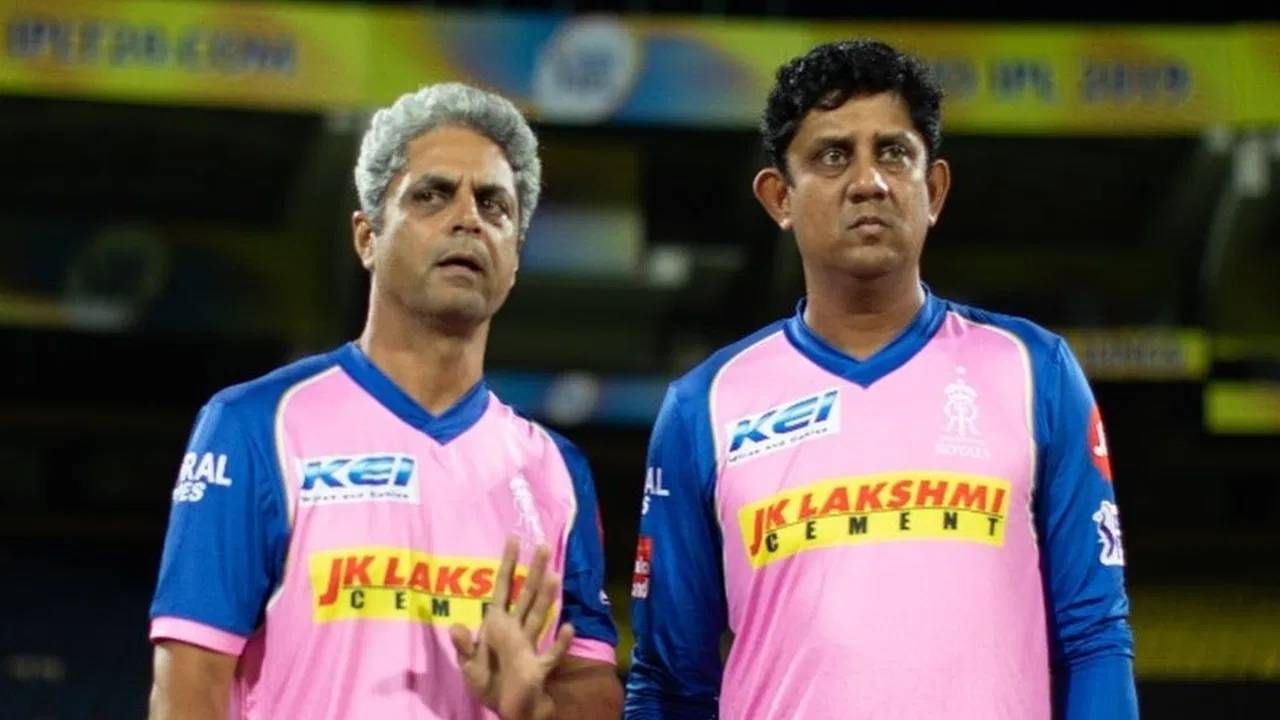 साईराज बहुतुले यांनीही आनंद व्यक्त करत सांगितलं की, 'मी पुढच्या आयपीएल पर्वात फिरकी प्रशिक्षक म्हणून पंजाब किंग्ससोबत काम करण्यास उत्सुक आहे. ही एक अशी टीम आहे जी चांगल क्रिकेट खेळते. पंजाबकडे खूप प्रतिभावंत खेळाडू हेत. त्यांच्यासोबत काम करण्यास मी खूपच उत्साही आहे.'(फोटो-इंस्टाग्राम)