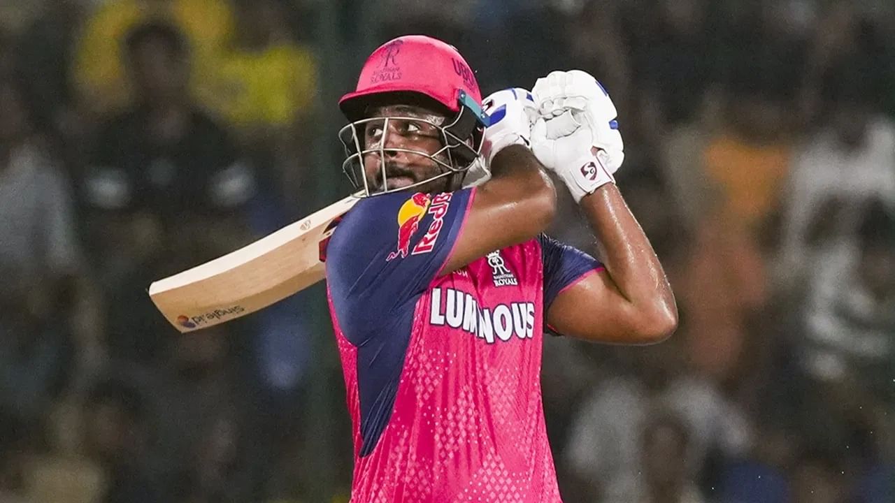 आता केएल दिल्ली टीमसह कायम राहणार की साथ सोडणार? हे अधिकृत घोषणा झाल्यावरच समजेल. मात्र राजस्थान रॉयल्सचा विकेटकीपर आणि कॅप्टन दिल्लीच्या वाटेवर असल्याचं म्हटलं जात आहे. (Photo Credit : PTI)