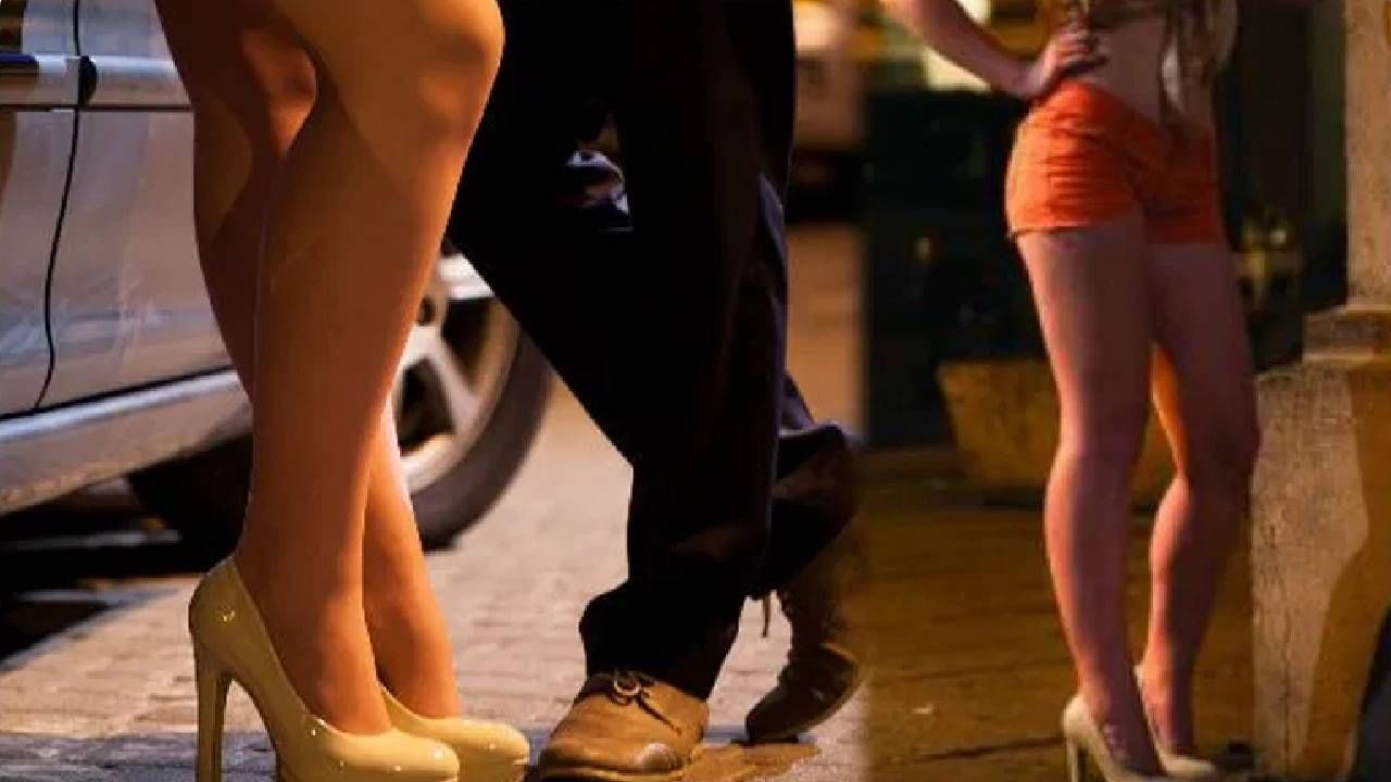 नागपूर हादरलं! हॉटेलमध्ये तीन तरुणी, आळीपाळीने लोक यायचे... निवासी परिसरातील धक्कादायक घटना