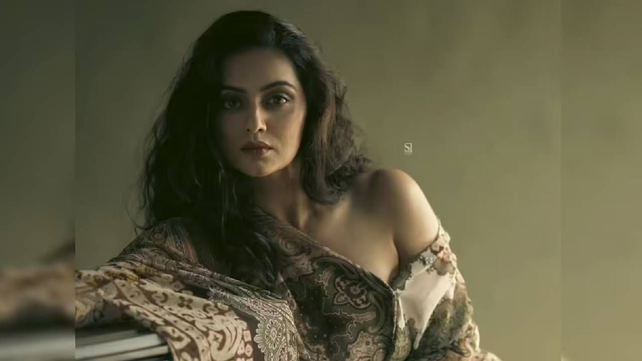 श्रुतीने एका दाक्षिणात्य सिनेमामध्ये बिकीनवर सीन शूट केला होता. त्यामुळे या मालिकेच्या वेळी तिला त्या सीनवरुन ट्रोल करण्यात आले होते.