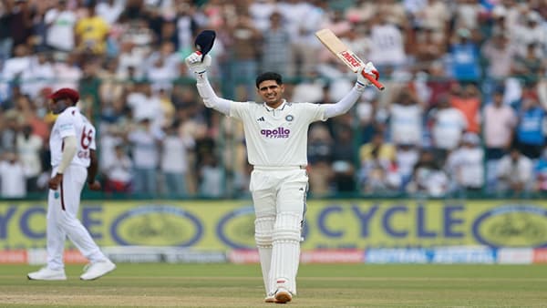 टीम इंडिया शुबमन गिल याच्या नेतृत्वात ऑस्ट्रेलियात ऑस्ट्रेलिया विरुद्ध 19 ऑक्टोबरपासून 3 सामन्यांची एकदिवसीय मालिका खेळणार आहे. त्याआधी नवनियुक्त कॅप्टन शुबमन गिल याने विंडीज विरुद्ध कसोटी मालिकेत धमाका केला आहे. (Photo Credit : Bcci X Account)