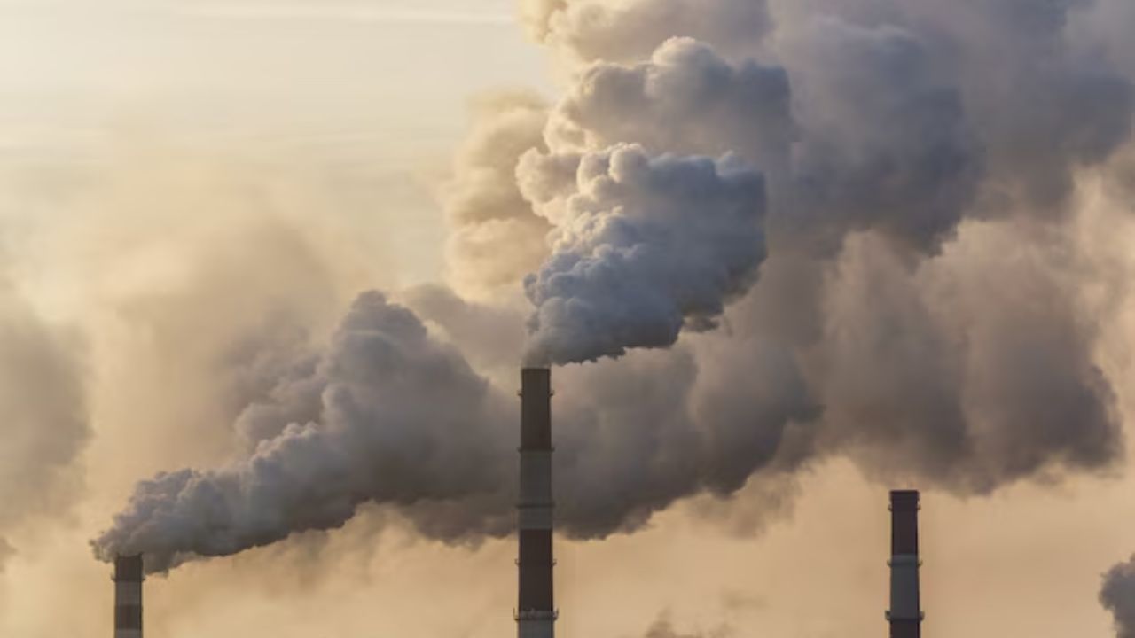 जे लोकांनी विज्ञानाचा अभ्यास केलेला आहे अशा लोकांना याचे उत्तर माहिती असेल. मात्र बऱ्याच लोकांना यामागील कारण माहिती असणार नाही. यामागील खरे कारण खूप खास आहे.