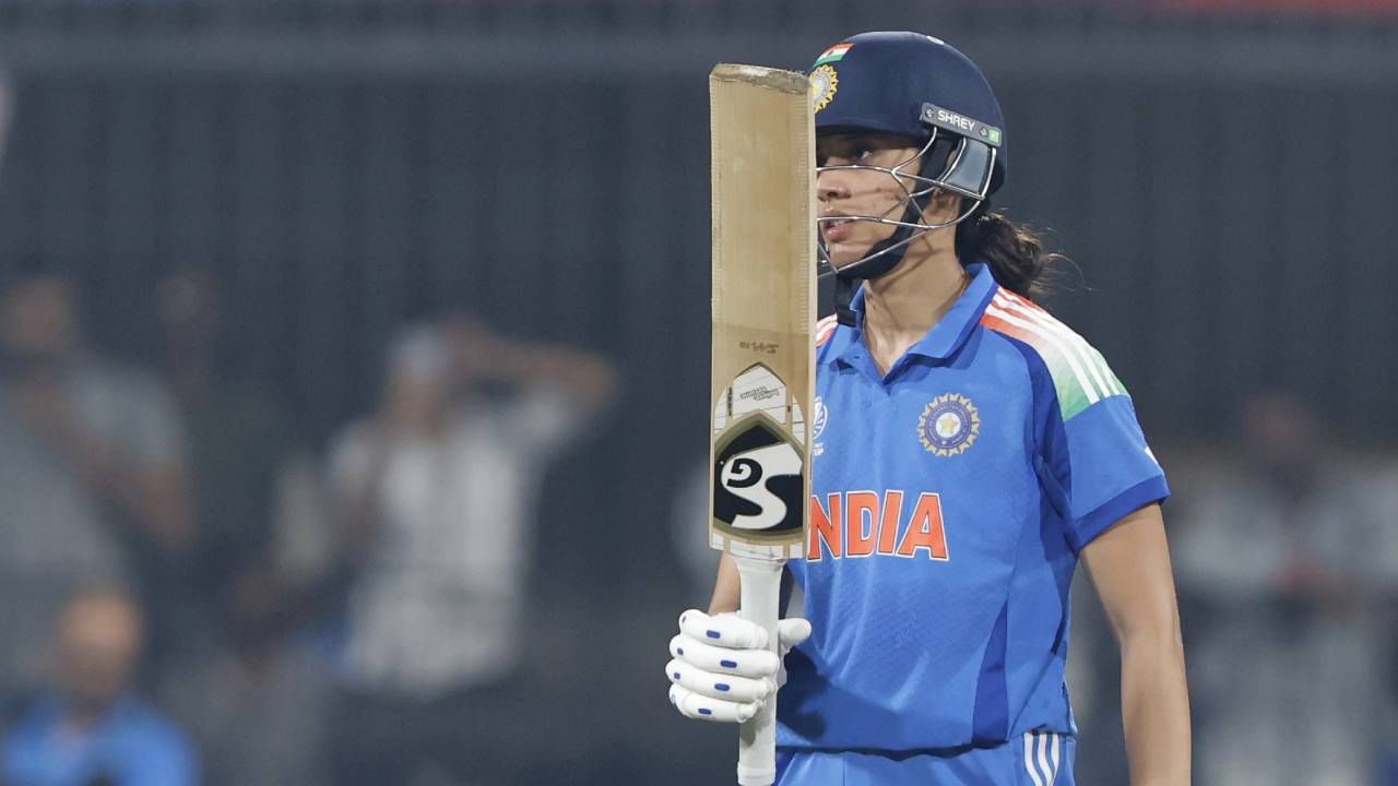 इंग्लंडने दिलेल्या 289 धावांच्या लक्ष्याचा पाठलाग करताना, टीम इंडिया चांगल्या स्थितीत होती. पण शेवटी केलेल्या चुका महागात पडल्या. 88 धावांची खेळी करणाऱ्या मंधानाने कर्णधार हरमनप्रीत कौरसोबत 125 धावांची आणि दीप्ती शर्मासोबत 67 धावांची भागीदारी केली. पण एक चुकीचा फटका संघाला मारक ठरला. 