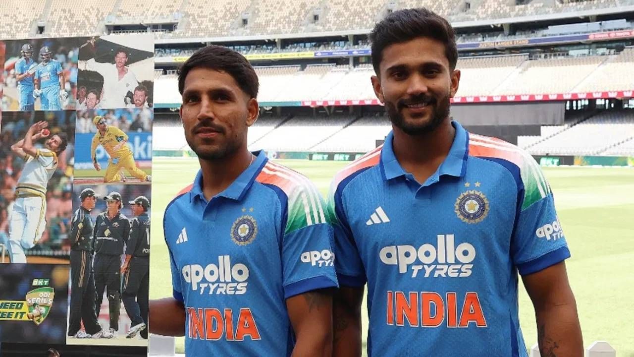 भारतीय संघ ऑस्ट्रेलिया दौऱ्यावर असून 19 ऑक्टोबरपासून वनडे मालिकेला सुरुवात होणार आहे. या मालिकेतील पहिला सामना पर्थवर होणार आहे. यासाठी टीम इंडिया शुबमन गिलच्या नेतृत्वात सज्ज आहे. असं असताना टीम इंडियाची नवी जर्सी समोर आली आहे.