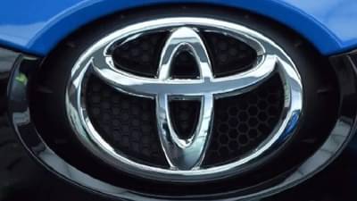 टोयोटाच्या विक्रीत 16 टक्क्यांनी वाढ, बनली लोकांची पसंती, जाणून घ्या
