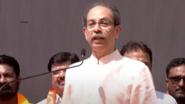 फडणवीस सरकारच्या शेतकरी पॅकेजचं समर्थन करतो, फक्त अट ... उद्धव ठाकरे असं का म्हणाले?