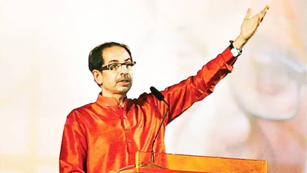 Udhav Thackeray : सध्याचा कालखंड लोकशाहीसाठी मारक, उद्धव ठाकरेंचा सत्ताधाऱ्यांवर निशाणा, त्या लेखात अजून काय?