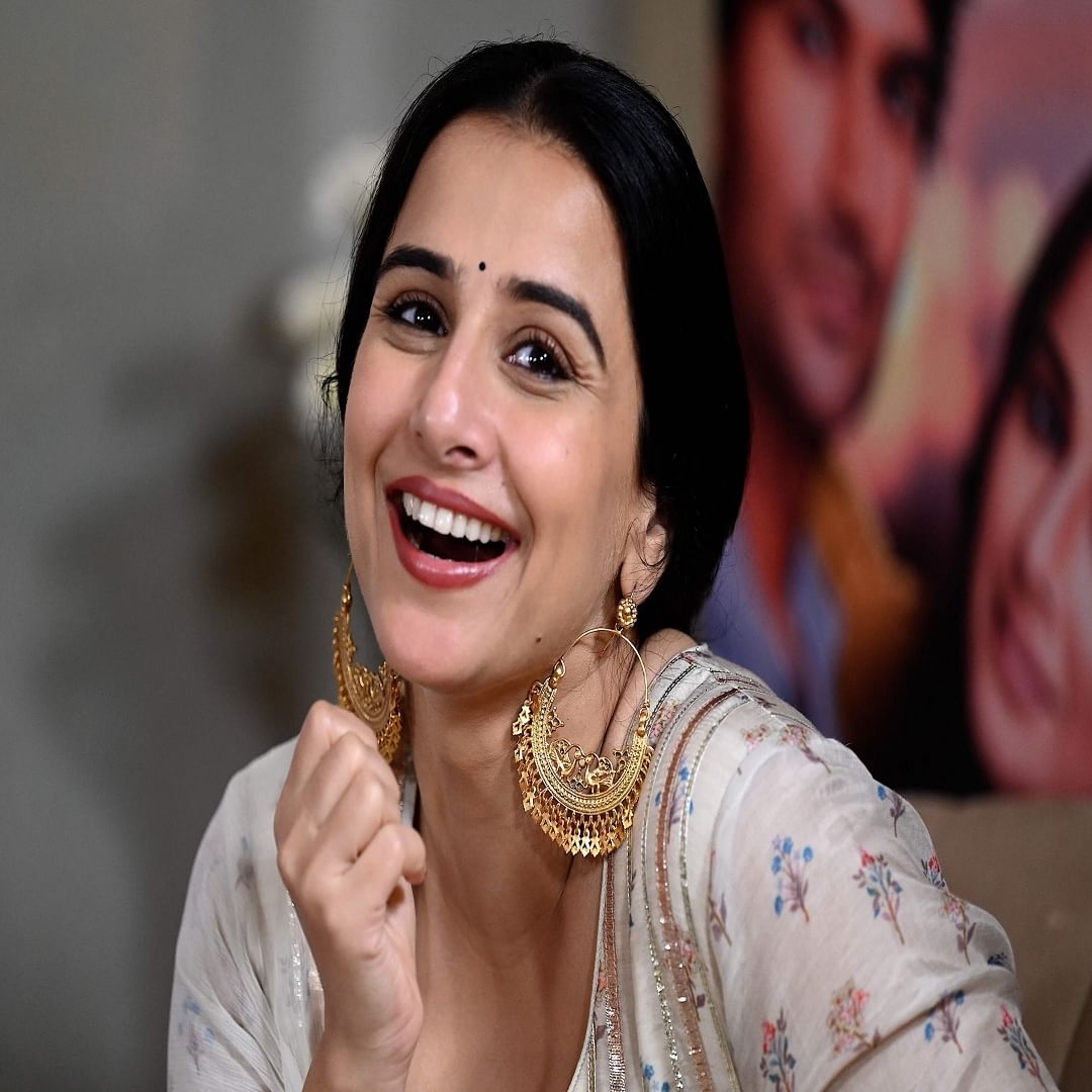 विद्या बालन : विद्या बालनने स्टायलिश पद्धतीने तिच्यातील दोषांना स्वीकारले आणि मने जिंकली. तिने सांगितले की तिला आयुष्यभर हार्मोनल समस्या होत्या.