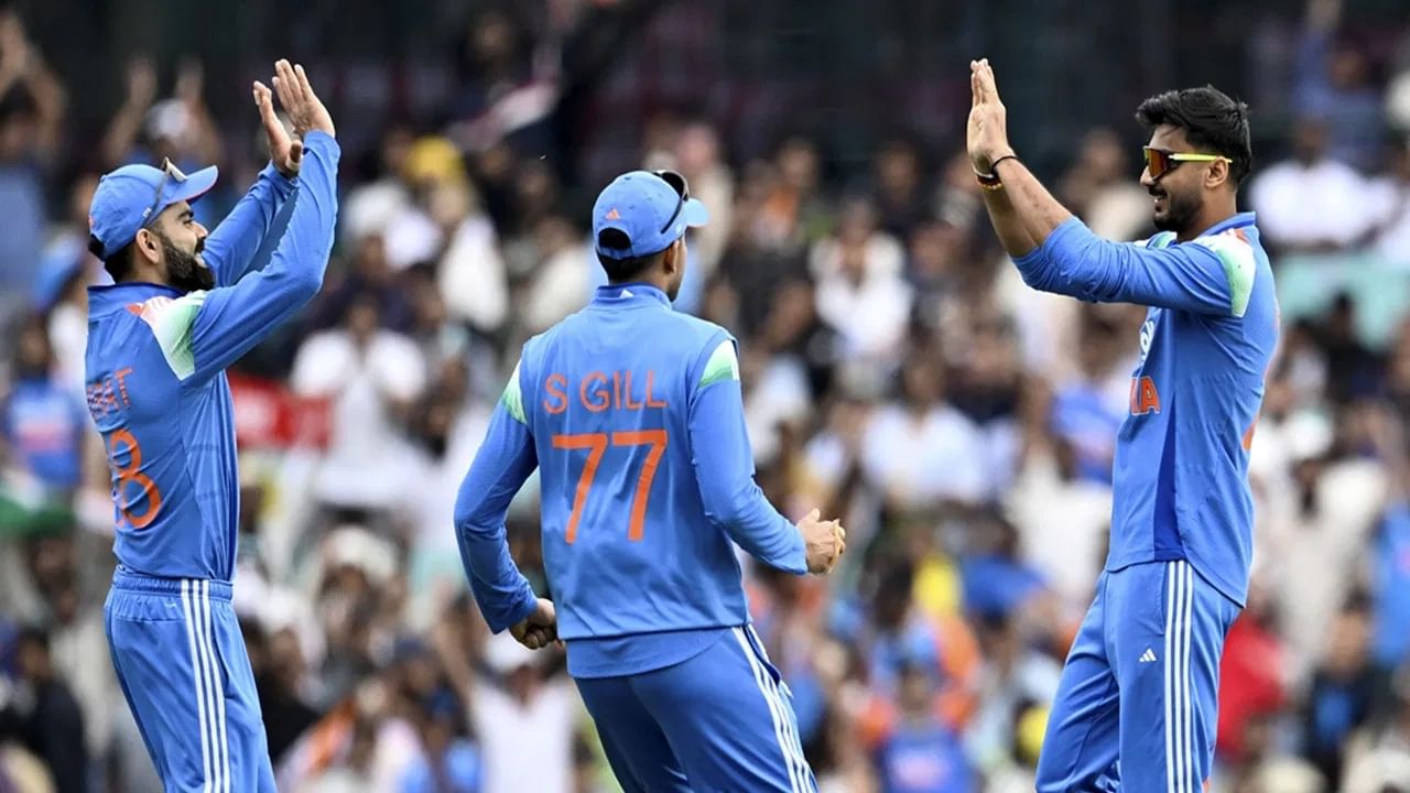 तसेच जसप्रीत बुमराह याने ऑस्ट्रलेया विरुद्ध सर्वाधिक टी 20i विकेट्स घेतल्या आहेत. बुमराहने 17 विकेट्स घेतल्या आहेत. बुमराहने 8 च्या इकॉनमी रेटने या दरम्यान धावा दिल्या आहेत. (Photo Credit: PTI) 