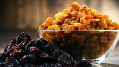 कोणते मनुके किंवा किशमिश आरोग्यासाठी जास्त फायदेशीर असतात? पिवळे की काळे?