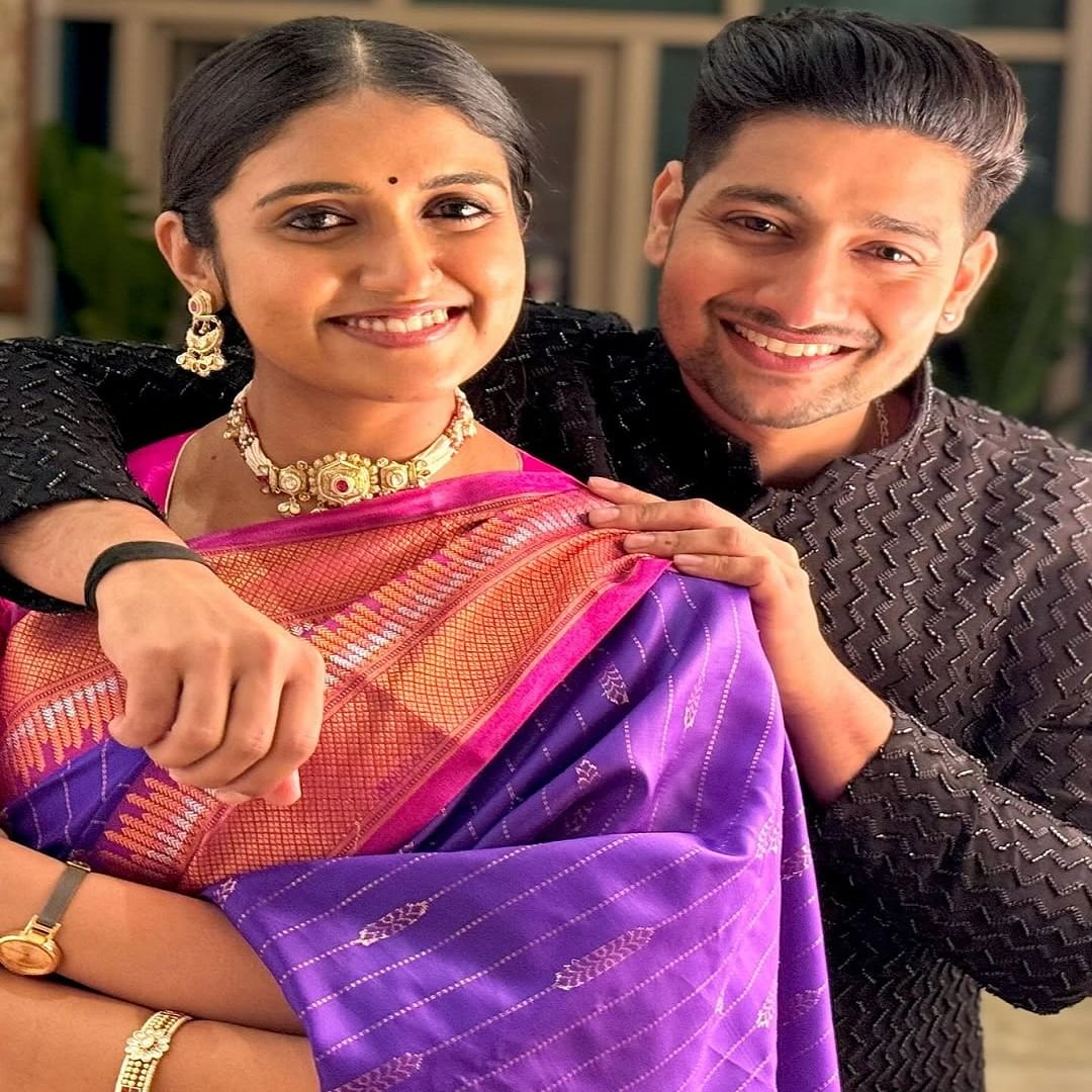 2016 मध्ये सिनेमा प्रदर्शित झाला. दरम्यान, एका मुलाखतीत रिंकू हिने आकाश याच्यासोबत असलेल्या नात्याबद्दल मोठं वक्तव्य केलं आहे. सध्या सर्वत्र अभिनेत्रीच्या वक्तव्याची चर्चा सुरु आहे. 