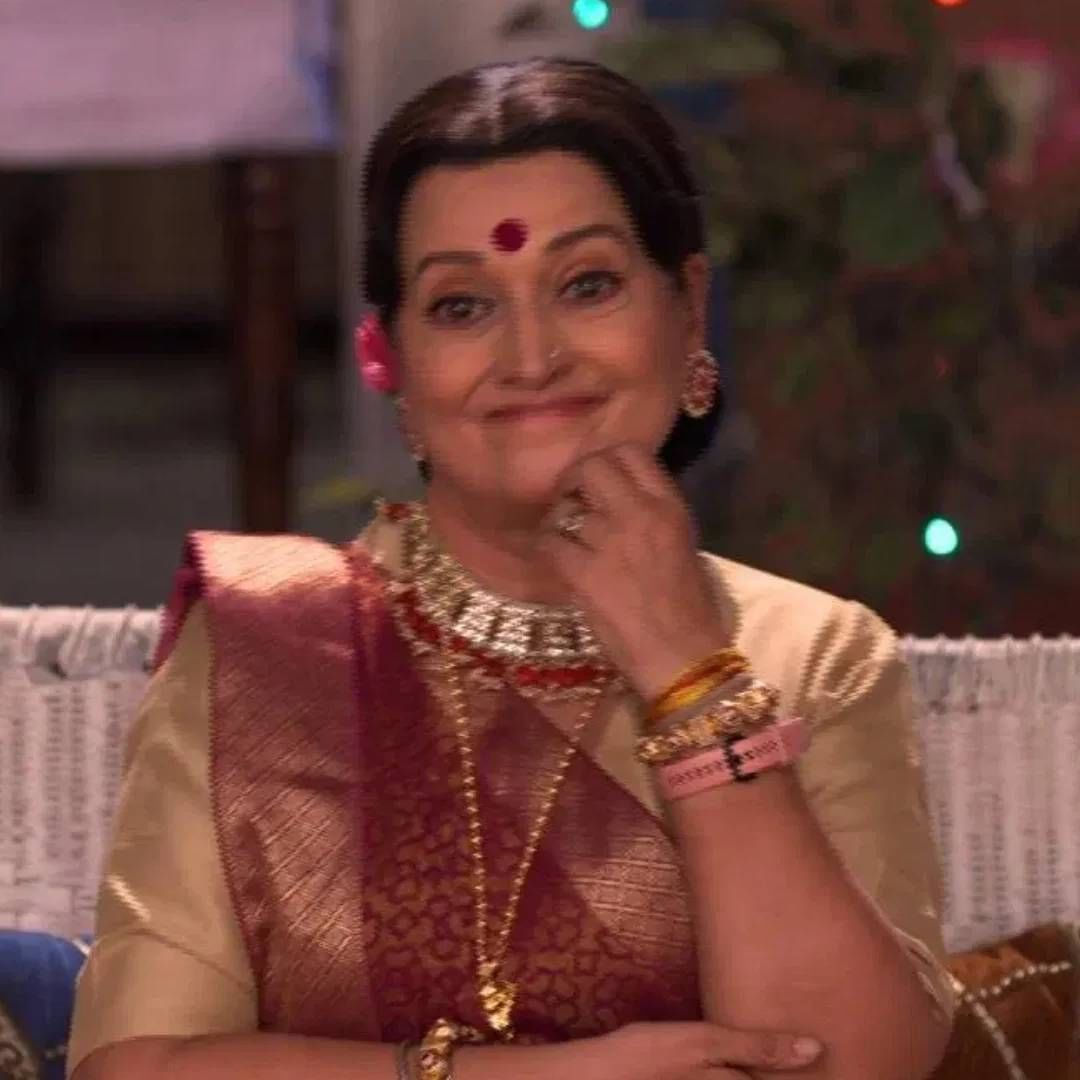 हिमानी शिवपुरी आपला 65 वा वाढदिवस साजरा करतायत. त्यांनी नॅशनल स्कूल ऑफ ड्रामामधून अभिनयाचं शिक्षण घेतलं. त्यानंतर फारुक शेखच्या अब आएगा मजामधून बॉलिवूड करिअरची सुरुवात केली. 90 च्या दशकात बऱ्याच चित्रपटात हिमानी शिवपुरी दिसायच्या. घरा-घरातील तो लोकप्रिय चेहरा होता.  