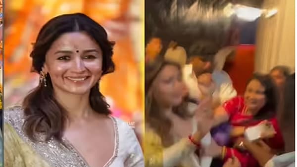 दुर्गा पूजा पंडालमध्ये आलिया भट्टसोबत महिलेने असं काय केलं? व्हिडीओ पाहून म्हणाल...