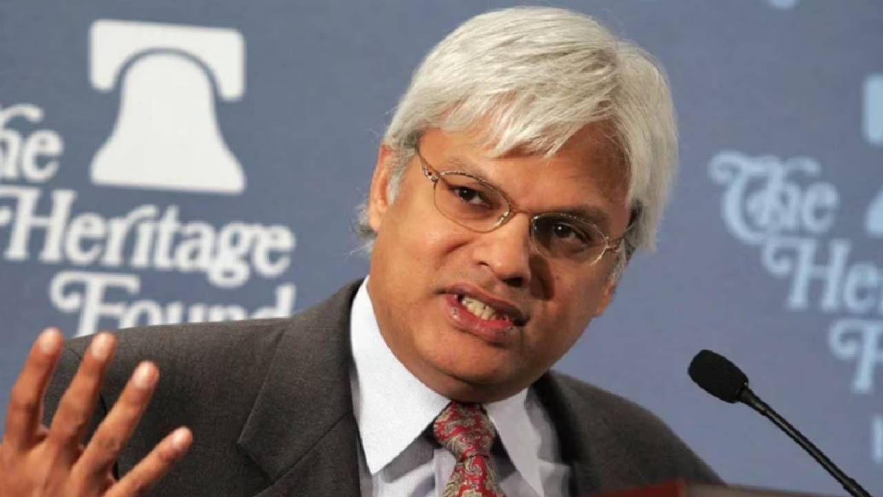 शत्रू देशाशी गुप्त चर्चा, गोपनीय कागदपत्रे लिक... कोण आहेत एशली टेलिस?, घरातून काय काय सापडलं?