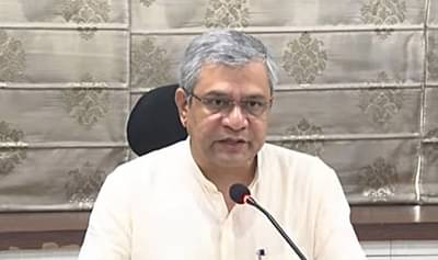 इलेक्ट्रॉनिक्स मॅन्युफॅक्चरिंग स्कीमला प्रचंड प्रतिसाद,1.15 लाख कोटीच्या गुंतवणूकीचे प्रस्ताव,रोजगाराच्या संधी निर्माण होणार