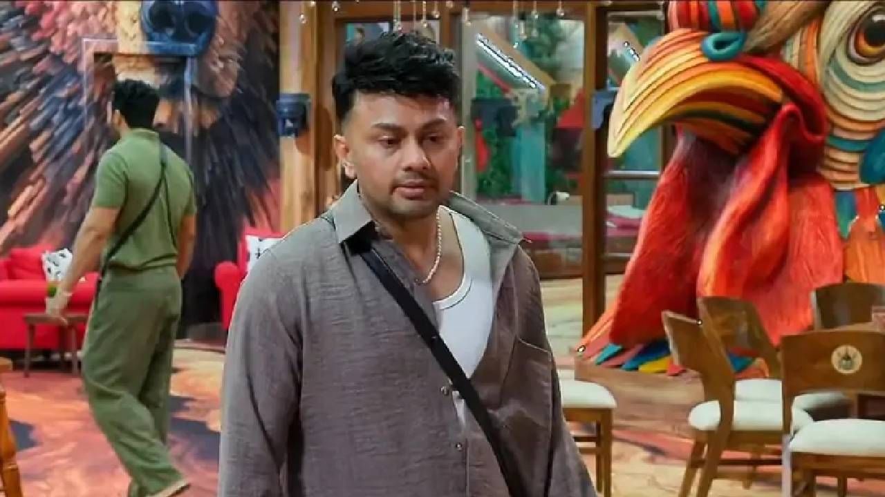 इतकंच नाही तर त्याने 'बिग बॉस'मधून बाहेर पडण्यासाठी दोन कोटी रुपये दंड भरल्याची चर्चा होती. या सर्व चर्चांवर आता त्याने मौन सोडलं आहे. बिग बॉसला दंड भरला की नाही, याचाही खुलासा आवेजने केला आहे. 
