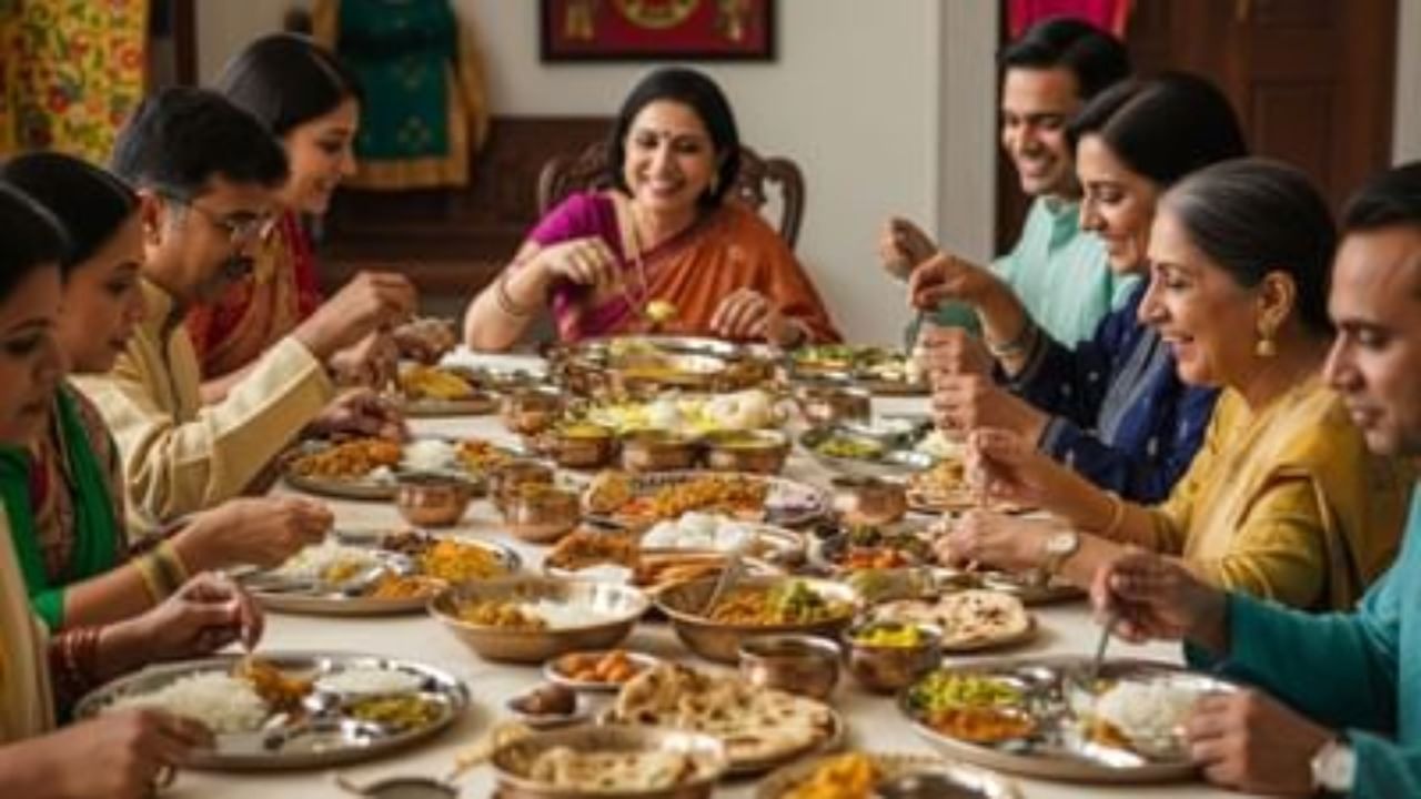 आयुर्वेद उरलेले अन्न न खाण्याची तीन प्रमुख कारणे स्पष्ट करतो. जी शरीराच्या नैसर्गिक प्रक्रियेवर आणि संपूर्ण आरोग्यावर आधारित आहेत. आयुर्वेदात वात, पित्त आणि कफ असे तीन दोष नमूद केले आहे.