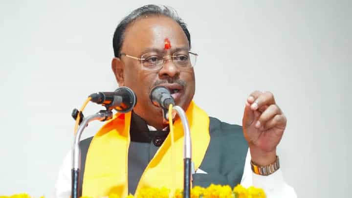 Maharashtra land records : जमीन मोजणीचे कोट्यवधी प्रकरणं मार्गी लागणार, कारण आता 30 दिवसांत.... बावनकुळेंचा मोठा निर्णय काय? Maharashtra land records : जमीन मोजणीचे कोट्यवधी प्रकरणं मार्गी लागणार, कारण आता 30 दिवसांत.... बावनकुळेंचा मोठा निर्णय काय?