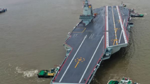 या इमेजेसमध्ये चीनचे तयार होत असलेले हे चौथे विमानवाहू जहाज दिसत आहे. दरम्यान, चीन समुद्रातील आपली ताकद वाढवण्याच्या प्रयत्नात असताना आता भारताला अधिक सजग राहण्याची गरज व्यक्त केली जात आहे. 