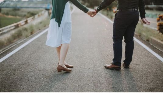 ज्या महिला करिअर आणि पैसे कमवण्याकडे लक्ष देतात त्यांना चीनमध्ये शेंग नू म्हणजेच उरलेल्या मुली असे म्हटले जाते. त्या मुलींसाठीदेखील या बाजारात मुलाचा शोध घेतला जातो. 