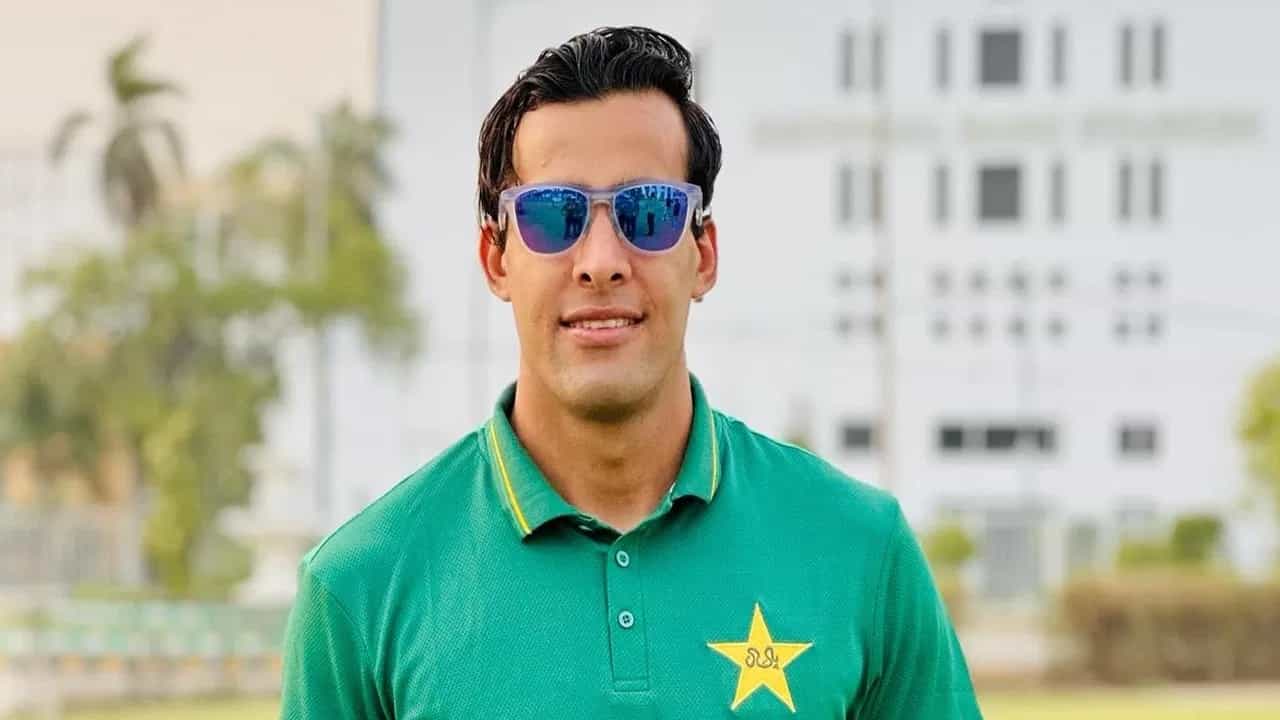 आगामी हाँगकाँग सिक्सेस 2025 (Hong Kong Sixes 2025) स्पर्धेसाठी पाकिस्तान क्रिकेट टीमची घोषणा करण्यात आली आहे. या स्पर्धेसाठी एकूण 7 खेळाडूंना संधी देण्यात आली आहे. अब्बास अफ्रीदी याला कर्णधारपदाची जबाबदारी देण्यात आली आहे. (Photo Credit : Instagram)
