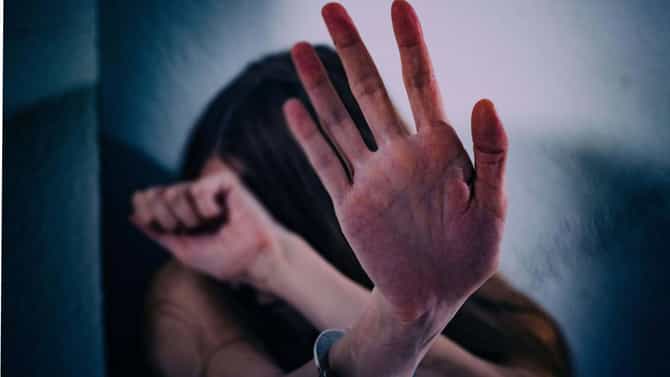 Mumbai Crime : सतत पोटात दुखायचं, अखेर आजीला सांगितलं; गतीमंद नातीसोबत जे घडलं ते ऐकून...
