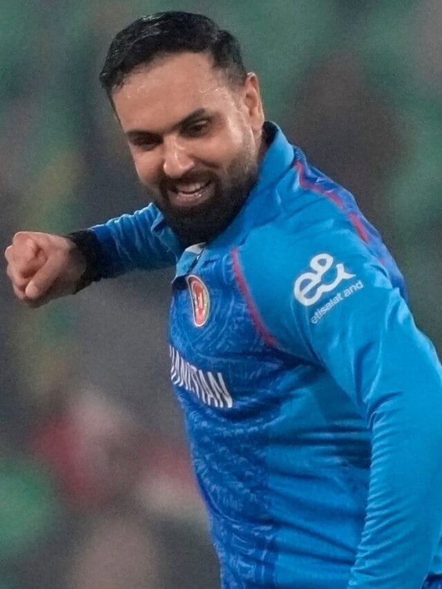 मोहम्मद नबीचा वयाच्या 40 व्या वर्षी कारनामा, ठरला पहिलाच फलंदाज