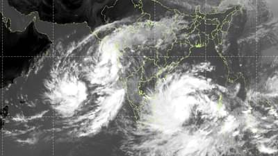 55 किमी प्रतितास वेगाने राज्यावर येतंय मोठं संकट, पावसासोबत अजून एक मोठा धोका, 24 तास घराबाहेर पडणे..