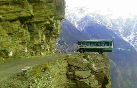 हे आहेत भारतातील सर्वात भयानक 5 रस्ते, येथून प्रवास करताना जीवाचा होतो थरकाप