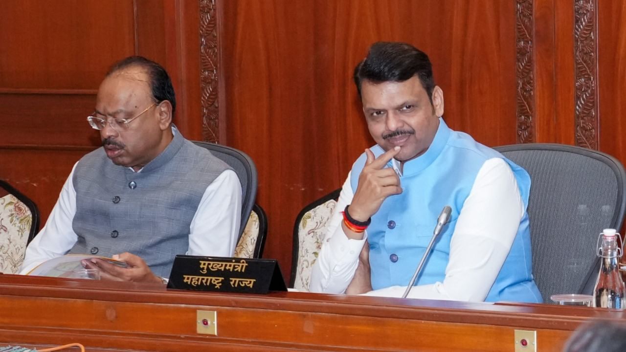 नागपूरकरांना दिवाळीची सर्वात मोठी भेट, देवेंद्र फडणवीसांकडून एकाच बैठकीत 11 गोष्टी मंजूर