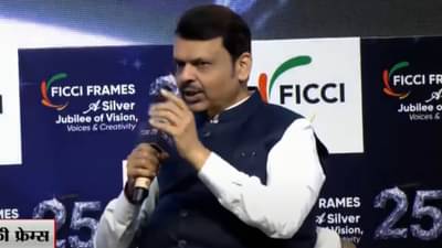 राजकारणातील रिअल हिरो कोण? देवेंद्र फडणवीसांनी घेतलं या व्यक्तीचं नाव; सांगितलं त्यामागचं कारण