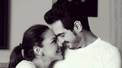 Viral Photo: घटस्फोटानंतर पुन्हा एकत्र आले ईशा - भरत, त्या फोटोमुळे चर्चांना उधाण