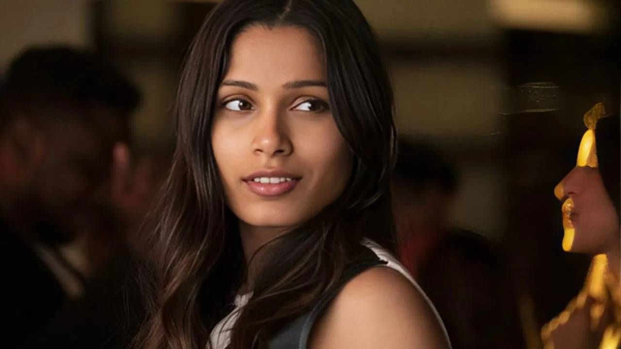 अभिनेत्री फ्रीडा पिंटोचा आज वाढदिवस आहे. हॉलिवूडमध्ये कमाल दाखवणारी ही अभिनेत्री आज 41 वर्षांची झाली आहे. तिच्या जन्मदिनी 'स्लमडॉग मिलियनेयर' चित्रपटाआधीच्या तिच्या करिअरवर नजर टाकूया. 