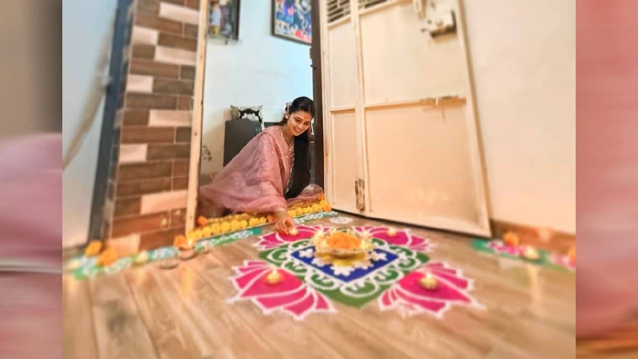 रांगोळी काढताना मग्न झालेली गौतमी पाहून अनेकांनी शुभेच्छा दिल्या. तुझ्यातला असणारा हा ही कलागुण पाहून मन आनंदित झालं, गौतमी तुला दिवाळीच्या खूप खूप शुभेच्छा, असं एका युजरने लिहीलं. 