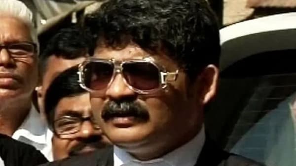 एसटी बँकेच्या बैठकीत राडा प्रकरण, सदावर्ते यांची पहिली प्रतिक्रिया समोर, नेमकं काय म्हणाले?