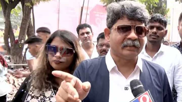 हा रडीचे डाव खेळण्याचा प्रकार! सदवार्तेंचा ठाकरे बंधूंना टोला हा रडीचे डाव खेळण्याचा प्रकार! सदवार्तेंचा ठाकरे बंधूंना टोला