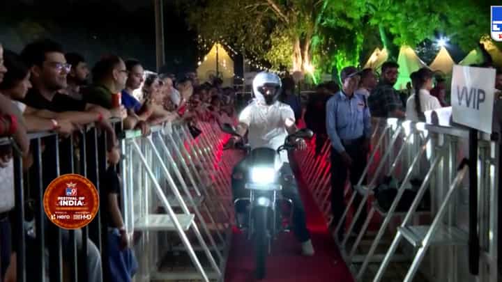 प्रसिद्ध गायक शान यांच्या कॅम्पेन अँथेमची रसिकांना भूरळ प्रसिद्ध गायक शान यांच्या कॅम्पेन अँथेमची रसिकांना भूरळ