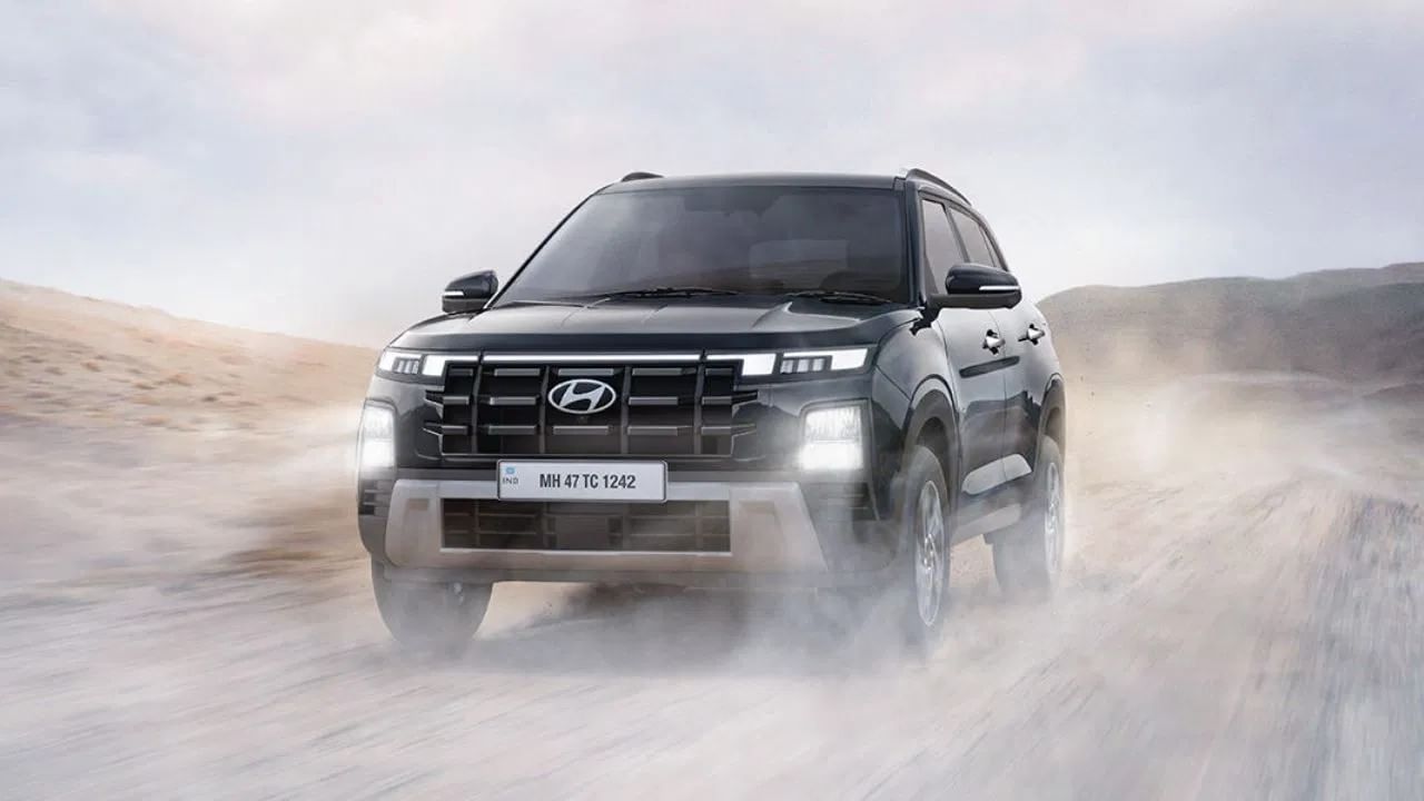 Hyundai च्या कारवर 50 हजारांचा डिस्काऊंट, ऑफर्स काय? Hyundai च्या कारवर 50 हजारांचा डिस्काऊंट, ऑफर्स काय?