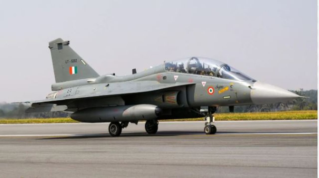 पहलगामच्या हल्ल्यानंतर भारतीय सेनेने ऑपरेशन सिंदूर राबवले. या ऑपरेशनमध्ये भारतीय वायुसेनेने सर्वांनाच थक्क करणारी कामगिरी केली. भारताच्या एअर फोर्सने पाकिस्तानातील दहशतवादी अड्डे उद्ध्वस्त केले. 