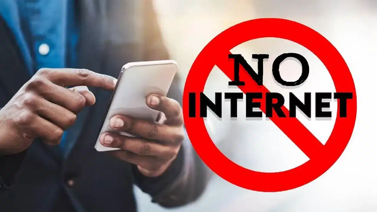 ऐन दिवीळीत नेटकरी हैराण, इंटरनेट पडलं बंद, Amazon, Google ठप्प